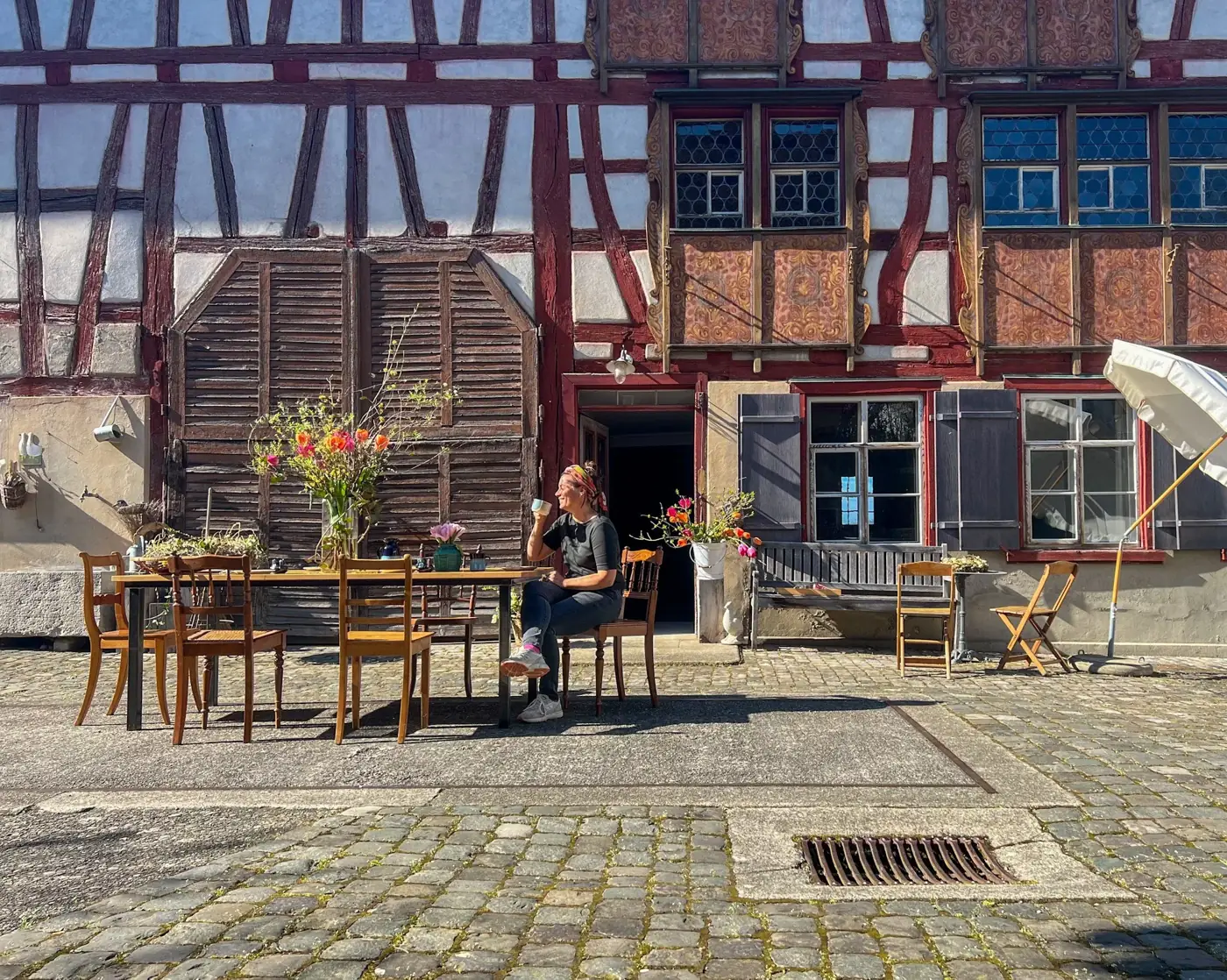 Lange Tafel im Innenhof des Kehlhofs Ermatingen